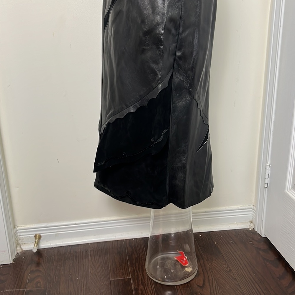 Vintage Midi Length Leather Skirt Size Medium - Picture 10 of 14
